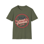 Vintage USA Sweet Freedom Est 1776 T-Shirt | Retro Patriotic Badge Tee